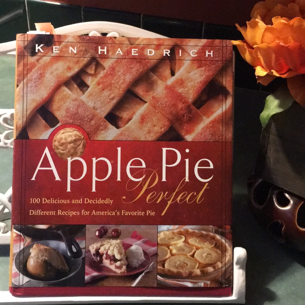 Apple Pie Cookbook by Ken Haedrich